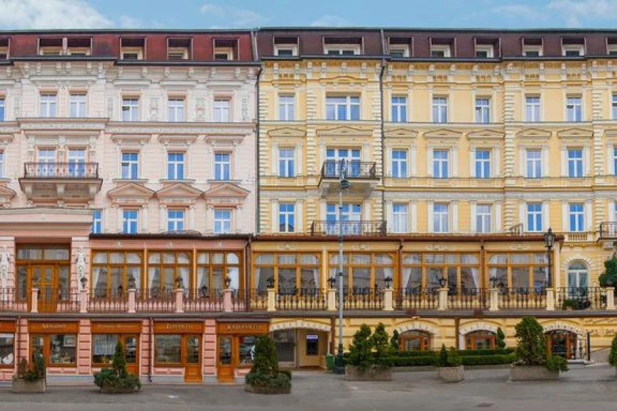 Romantic Prague Weekend for Couples 13