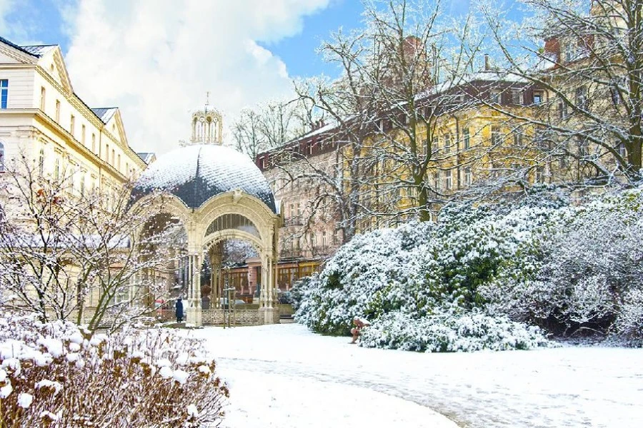 Romantic Prague Weekend for Couples 14