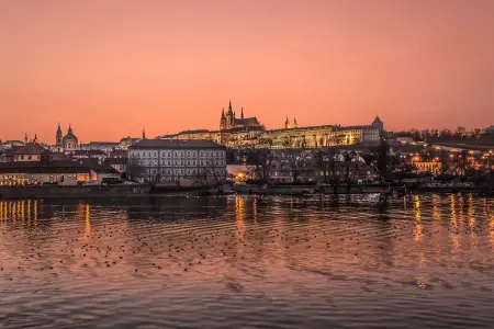 Romantic Prague tour with professional photographer