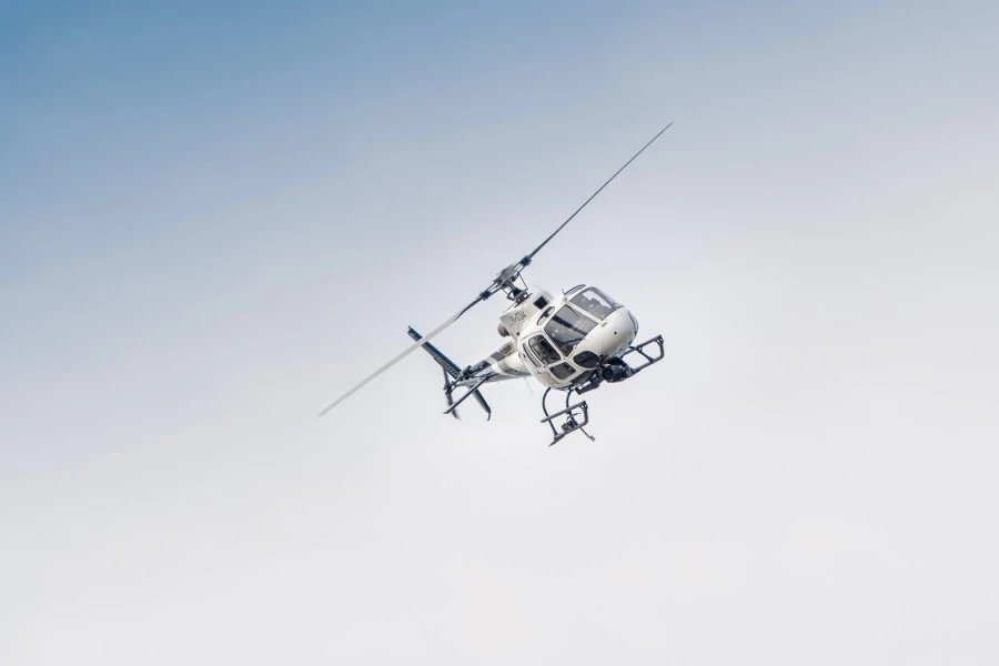 Helicopter Piloting Experience from Prague 6