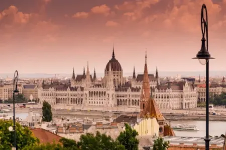 Private VIP Tour: 1 Week of Gourmet and history in 3 countries: Prague, Vienna and Budapest