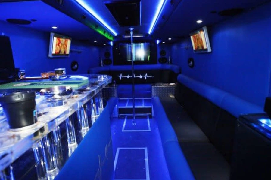 XXXL Party Bus Prague 2